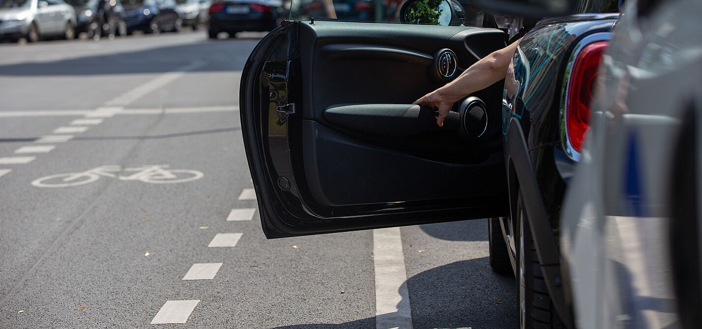 Sich plötzlich öffnende Autotür, Dooring