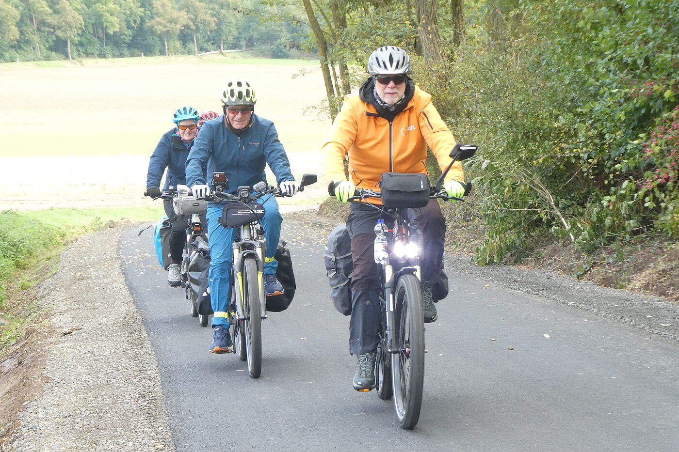 20250928_adfc_sch_früchteteppich_schwalmradweg1 Lückenschluss am Schwalmradweg